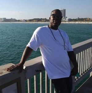 Meet your Posher, Travis